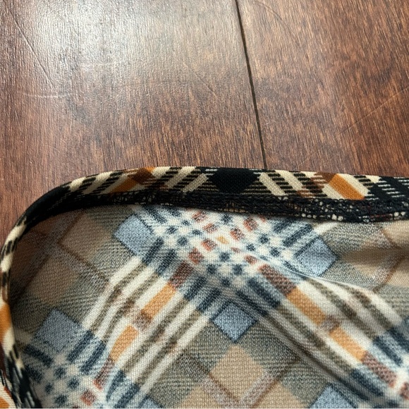 Y2K 90’s BCBG Black and Tan Plaid Pencil Skirt, Size Small - Picture 6 of 7